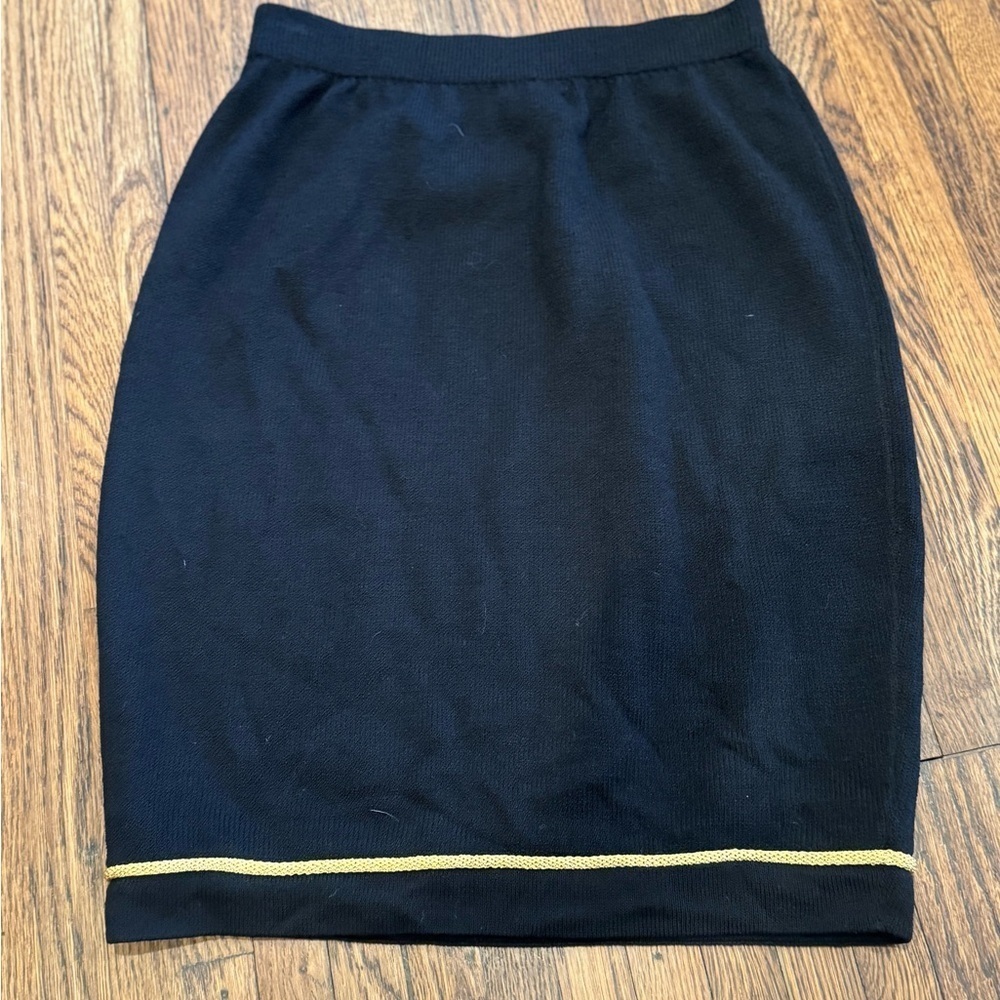 St. John Collections Classic Sheath Black Gold Stripe Pencil Skirt Knit Size 8 - Picture 5 of 6